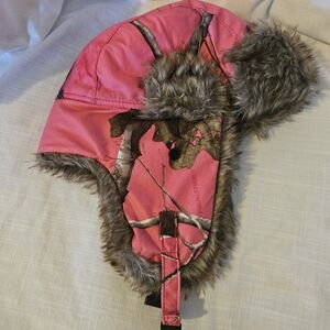 Pink Camo Hot Shot Realtree Winter Hat Size Large with Faux Fur